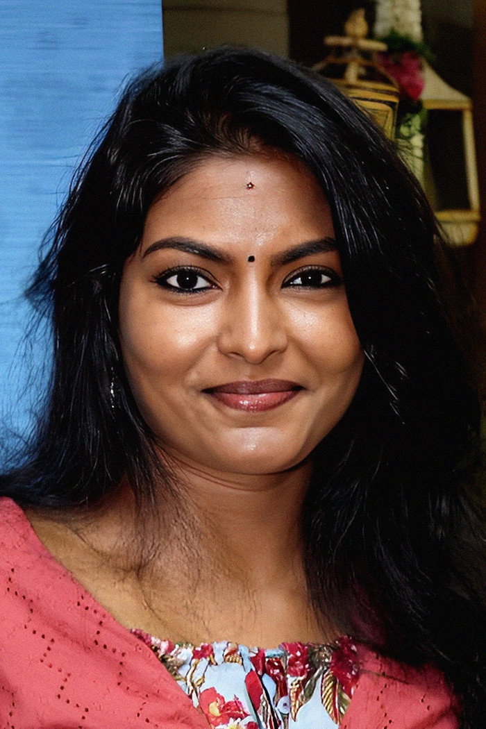 Subathra Robert as Karpagam in Natchathiram Nagargiradhu