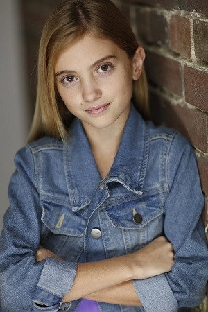 Madison Brydges as Jenny in Sun