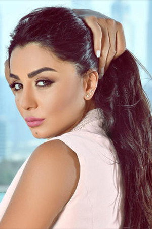 Dima Al-Joundi as هالا in Love on Paper