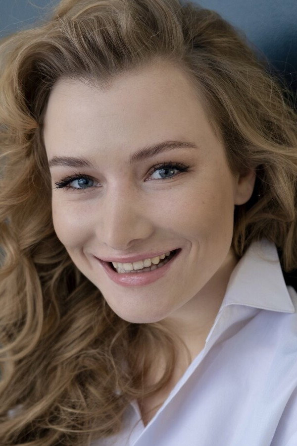 Софья Хилькова as Mila Pyatnica in I'm Coming to Look For You