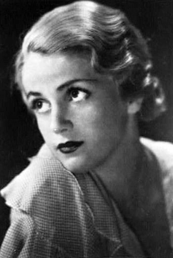 Genia Nikolaieva as Carlotta de Melac in Love's Arithmetic