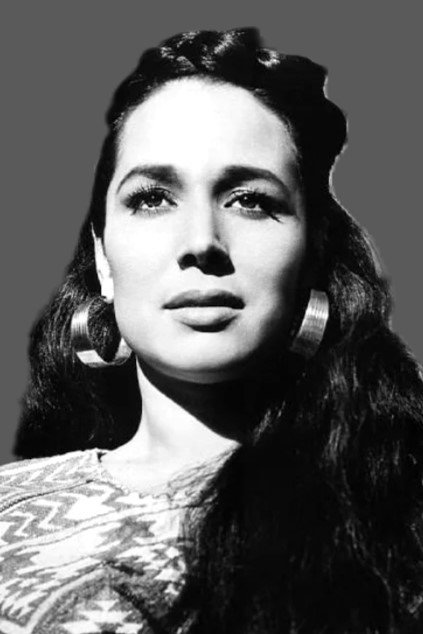 Flor Silvestre as Lola in El tragabalas