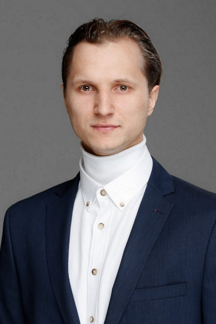 Niklāvs Kurpnieks as Viktors Lapčenoks in Nora