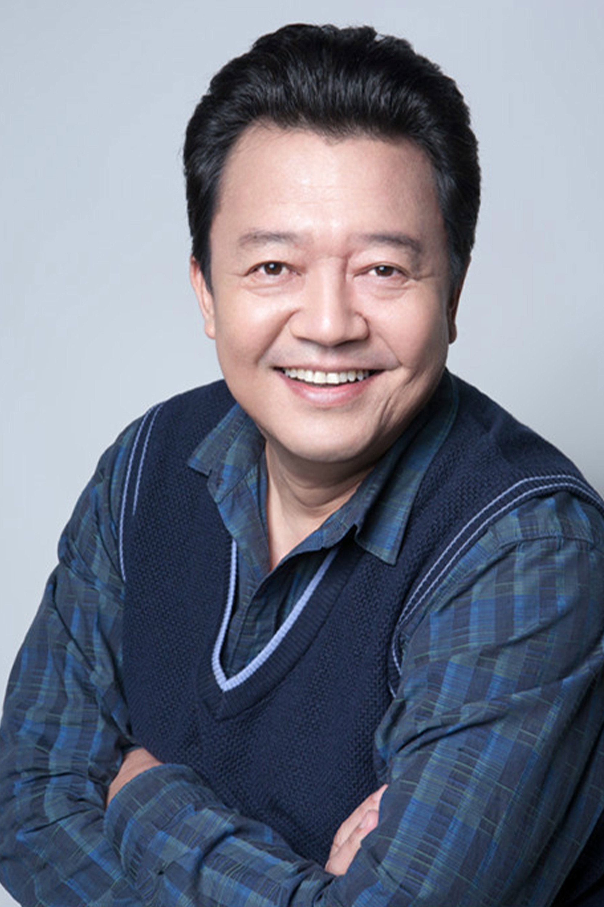 Cheng Yong as Old Huo in Burning Ice