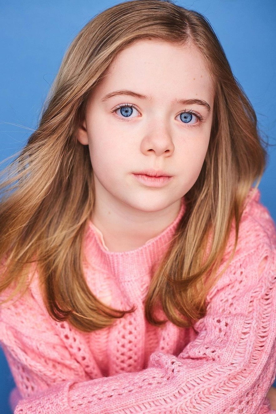 Julianna Layne as Mia McAlister in Audrey's Children