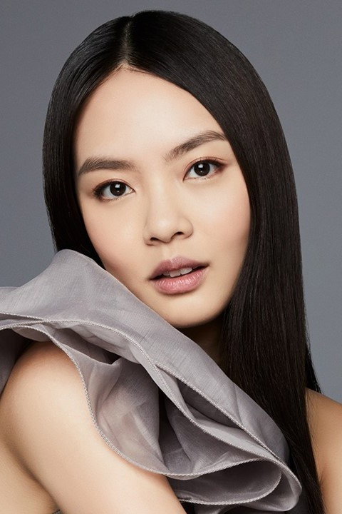 Chantalle Ng as Xin Tong in All Around You