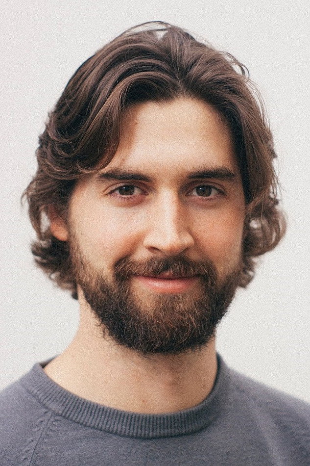 Ryan de Villiers as Rowan in Hag