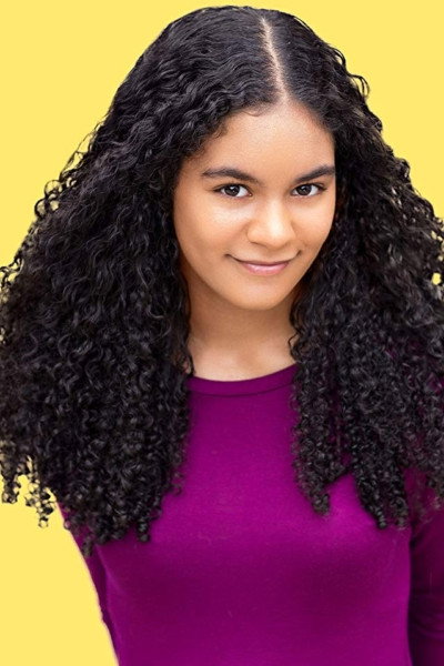 Layla Felder as Shannon in Tyson's Run