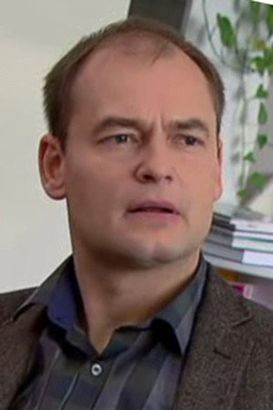 Pavel Tesař as Bonifác, a Buttler (voice) in Dvě Mařenky