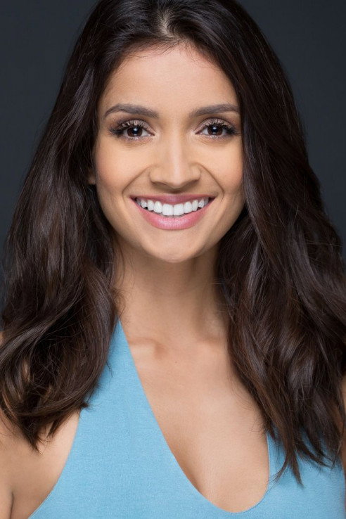 Keala Patterson as Caroline in Love, For Real