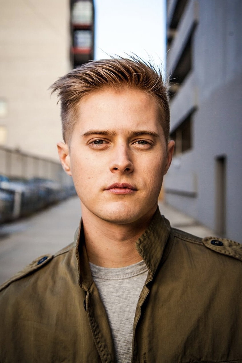Lucas Grabeel as Toby Kennish in Switched at Birth