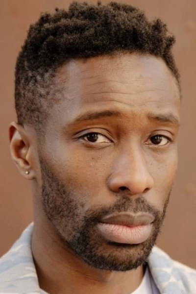 Hervé Toure as Dex in Venner I Dag