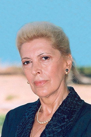 Ντίνα Κώνστα as Πιπεριά, η φαρμακόγλωσσα in Froutopia