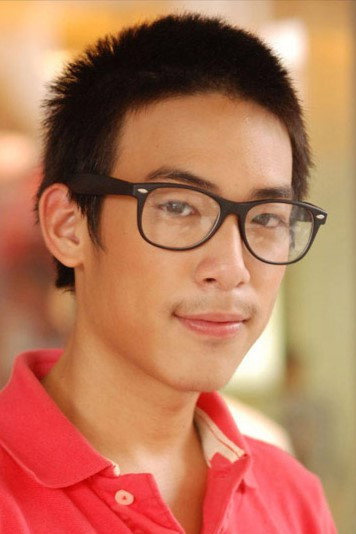 อติวิชญ์ เอี่ยมยอดสิน as Pete in After School