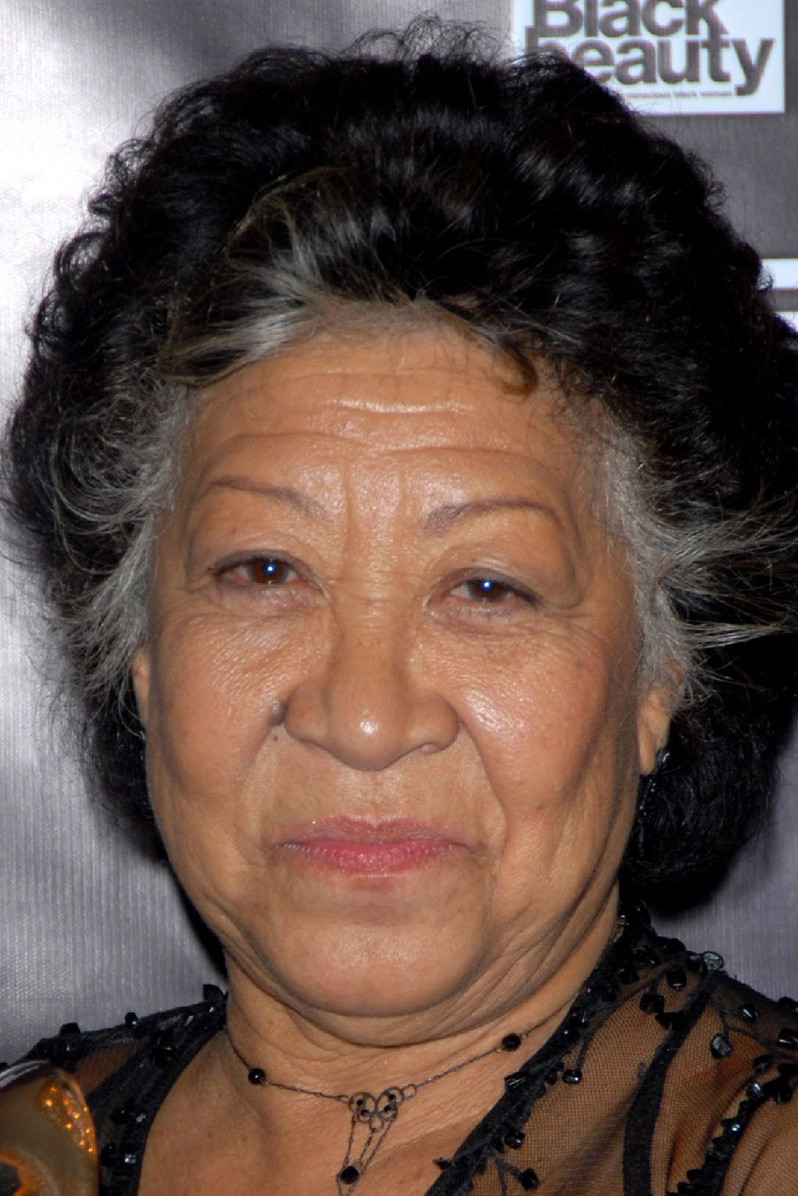Mona Hammond as Grandma Sylvie Crouch in The Crouches