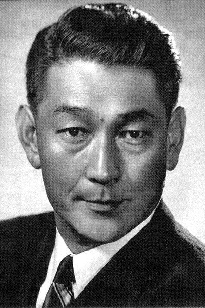 Tian Xie as antique shopkeeper in The Magic of the Kite