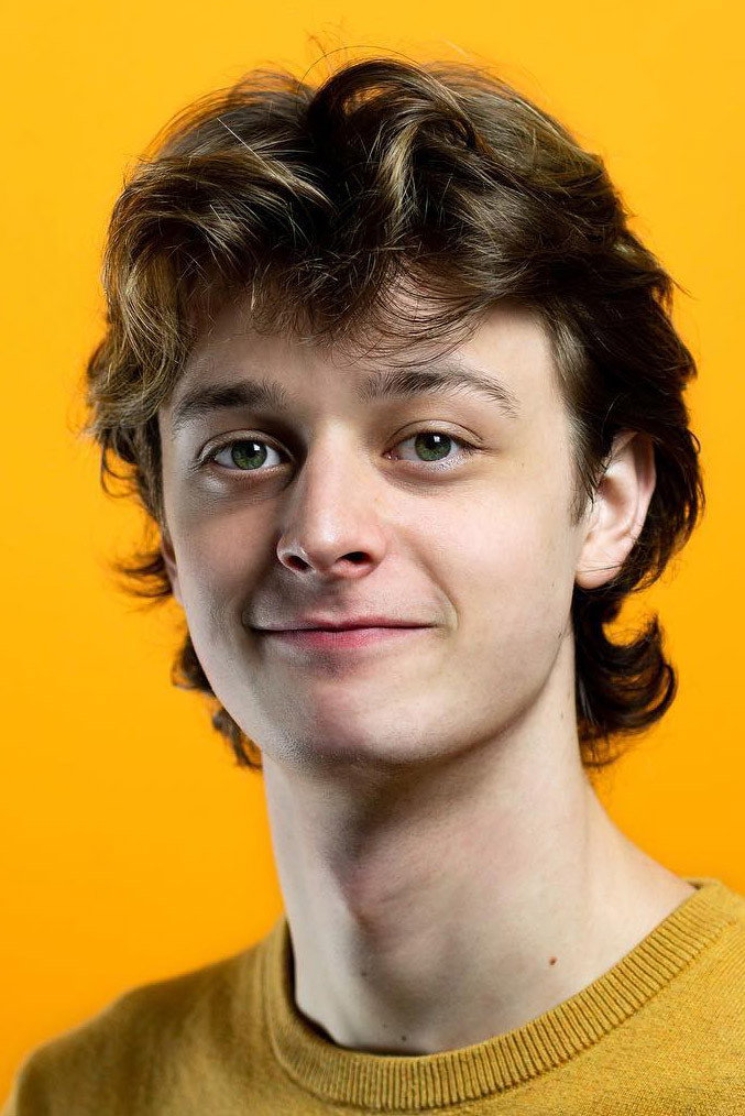 Castle Rock as Jeff Chase in Búscame en París