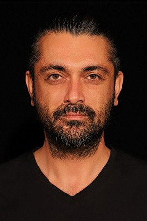 Oktay Gürsoy as Ferhat Karacabey in İkisini de Sevdim