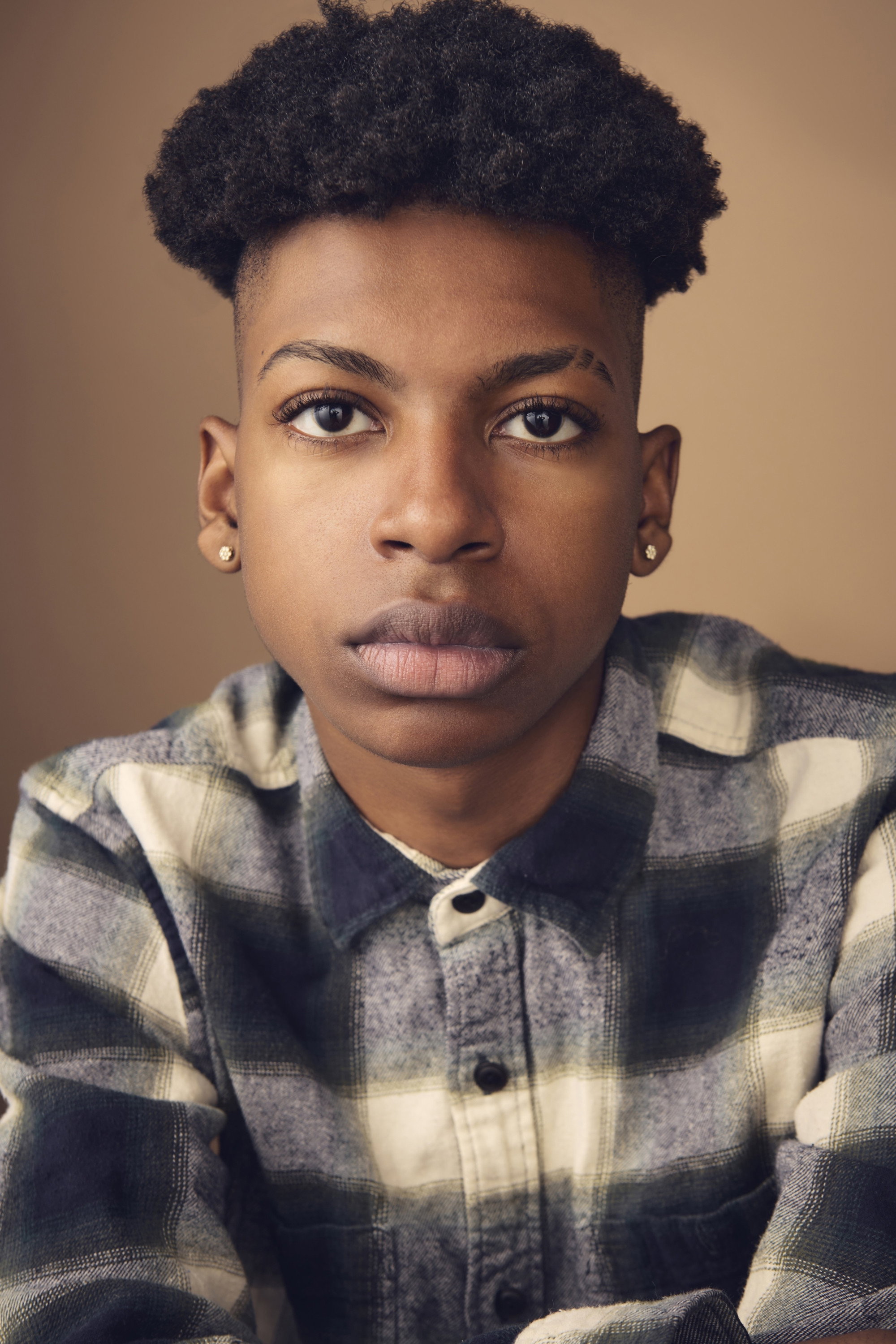Jordan Aaron Hall as Zeke in The Idea of You