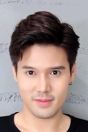 Sorawit Boonmark as Gear in Love Syndrome: The Beginning