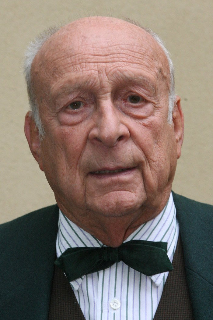Stanislav Zindulka as Šindela in Vyžilý Boudník