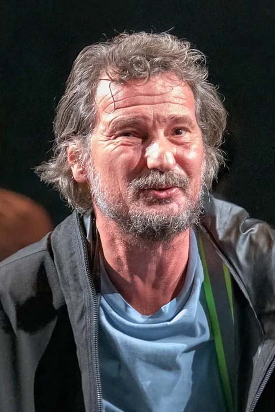 Imre Gelányi as Tibor in Balcsillag