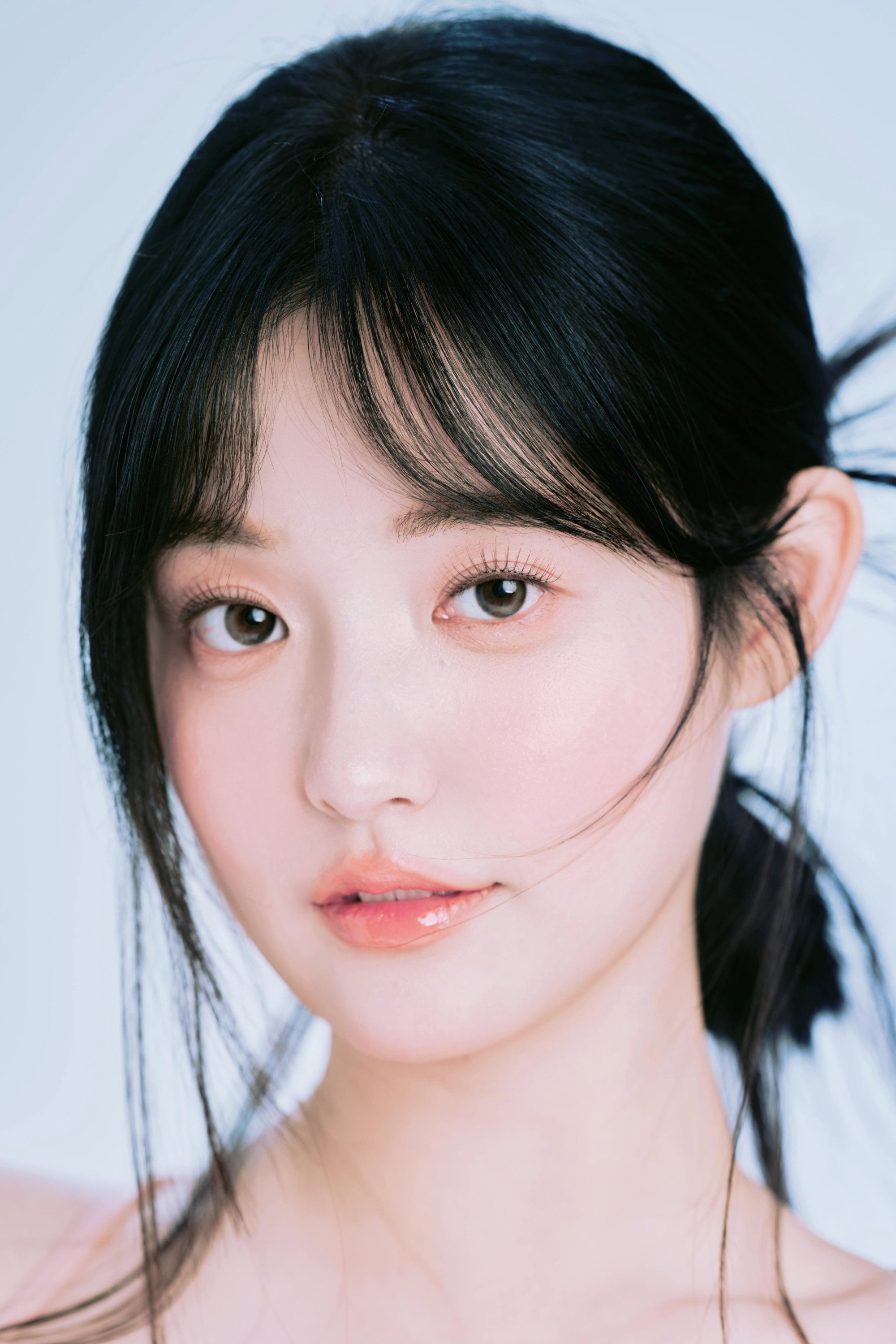 張楚寒 as Ye Zhimei in Rose Hunter