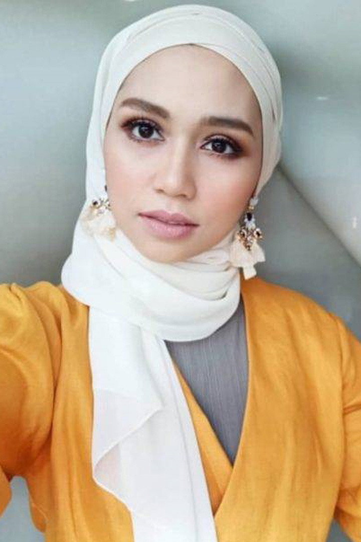 Hani Nazrina as Aida in Red Velvet