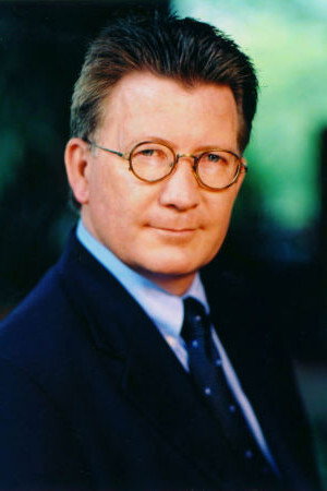 Martin Doyle as Brooks in Mail to the Chief
