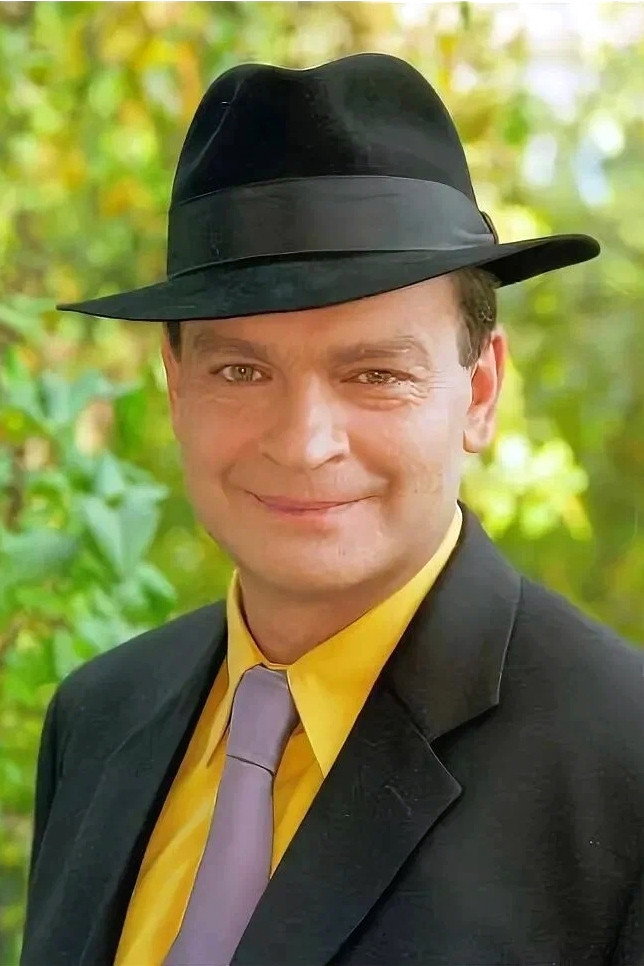 Jacek Chmielnik as Zygmunt Korczyński in On the Banks of the Niemen