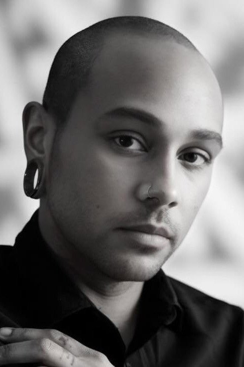 Craig Lamar Traylor as Book Store Customer in Fred & Vinnie