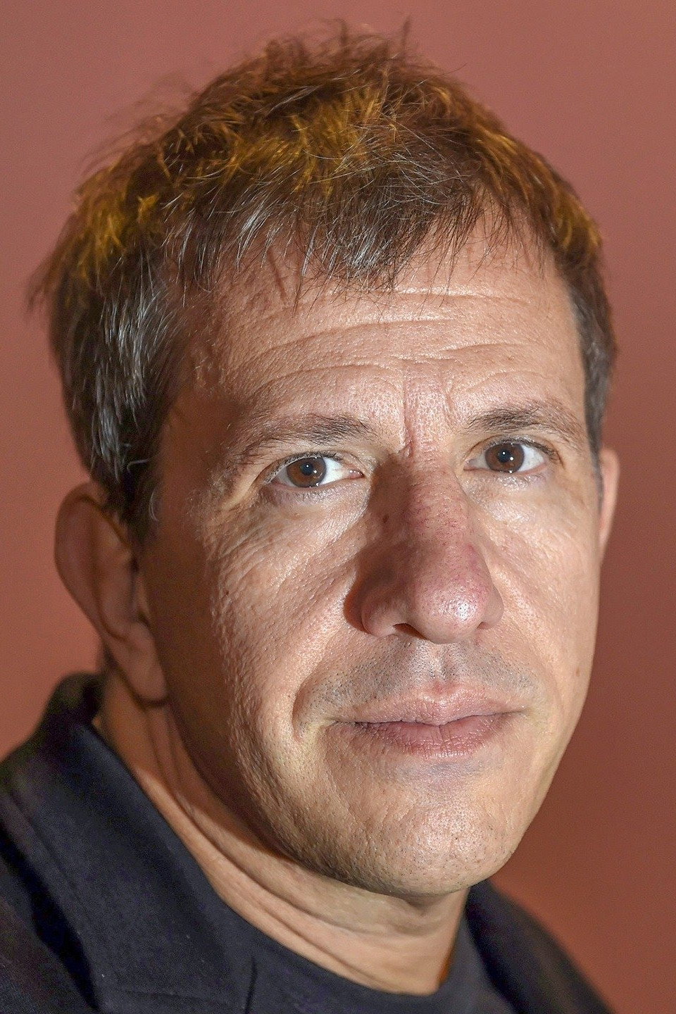 Marcial Di Fonzo Bo as Éric Lesage in À deux c'est plus facile