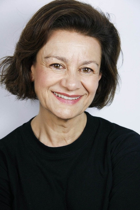 Sandra Toral as Grasella in Witchery deal