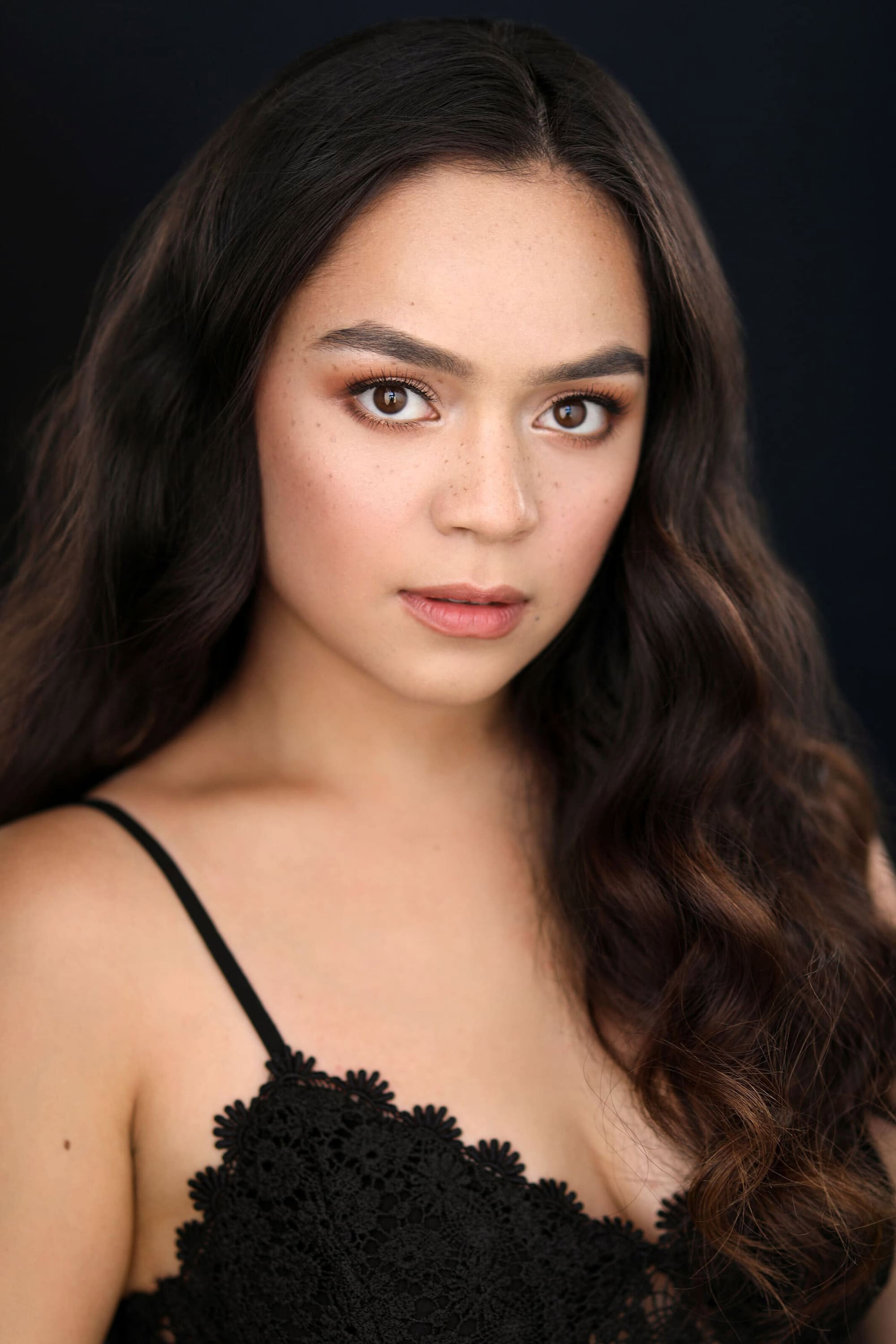Kaitlyn Santa Juana as Ari in He's Not Worth Dying For