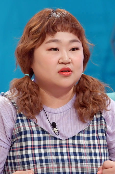 홍윤화 as Park Dool-hee in Pump Up the Healthy Love