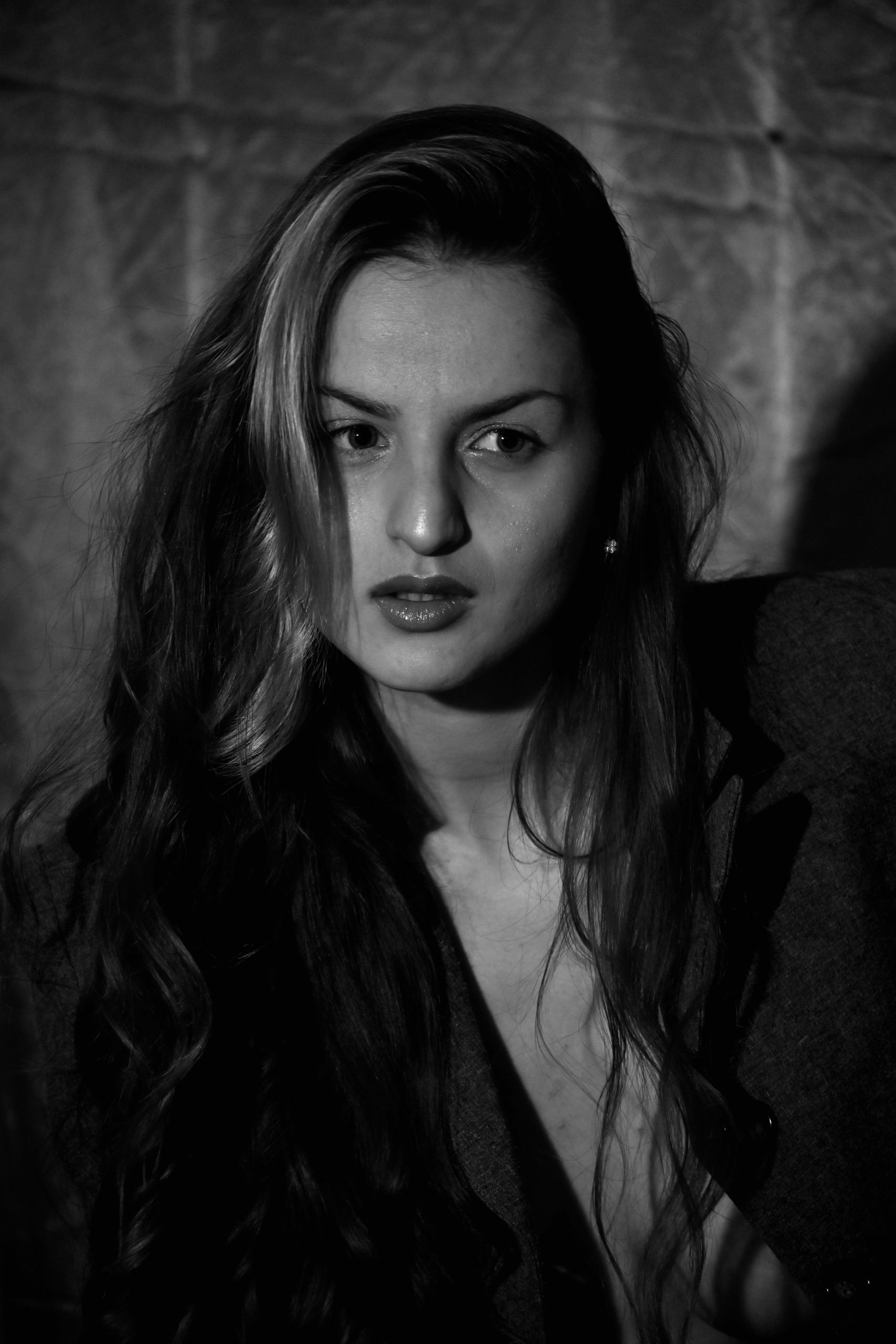 Jovana Brnović as Aleks in When Friends Part Ways