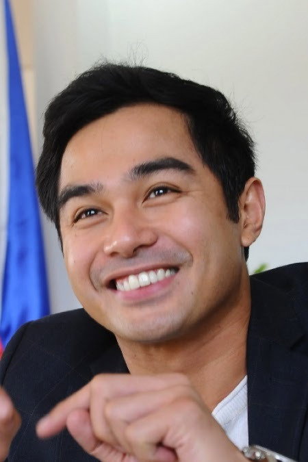 Benjamin Alves as Joemar Rodriquez in Dading