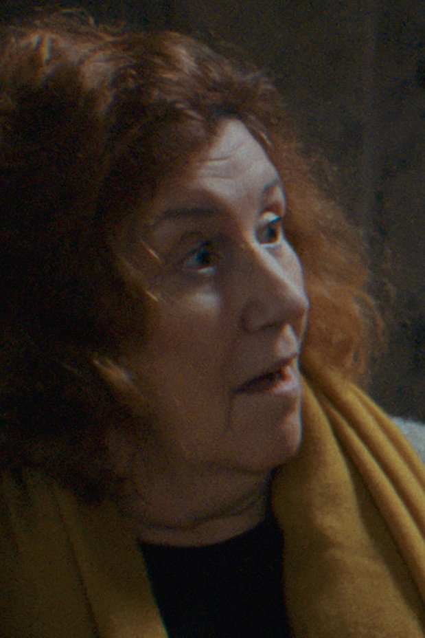 Ana Paula Santos as Leontina in Bela America