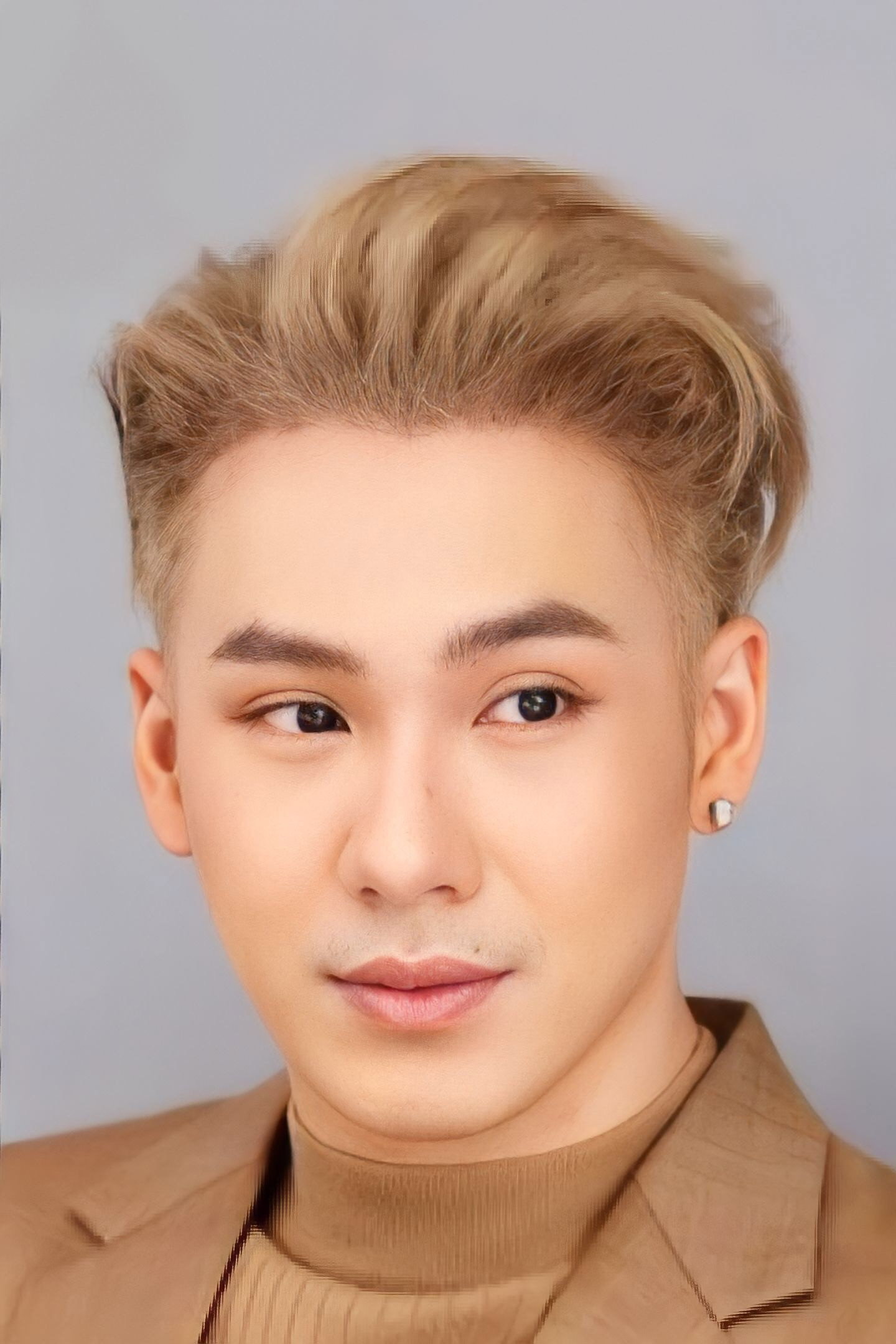 ตั้ม วราวุธ โพธิ์ยิ้ม as Metha in Cooking Crush