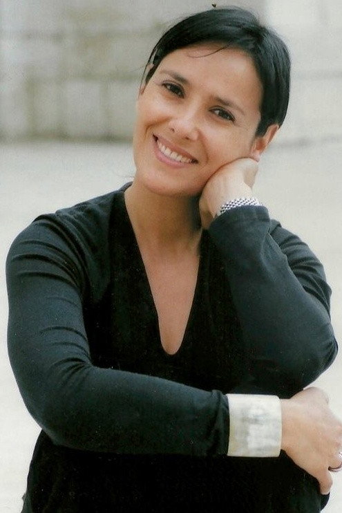 Fátima Belo as Júlia Torres in Near Distance