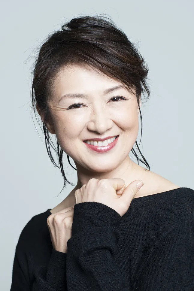 赤間麻里子 as Yuriko Yoshimura in The Reason My Boyfriend Married My Older Sister