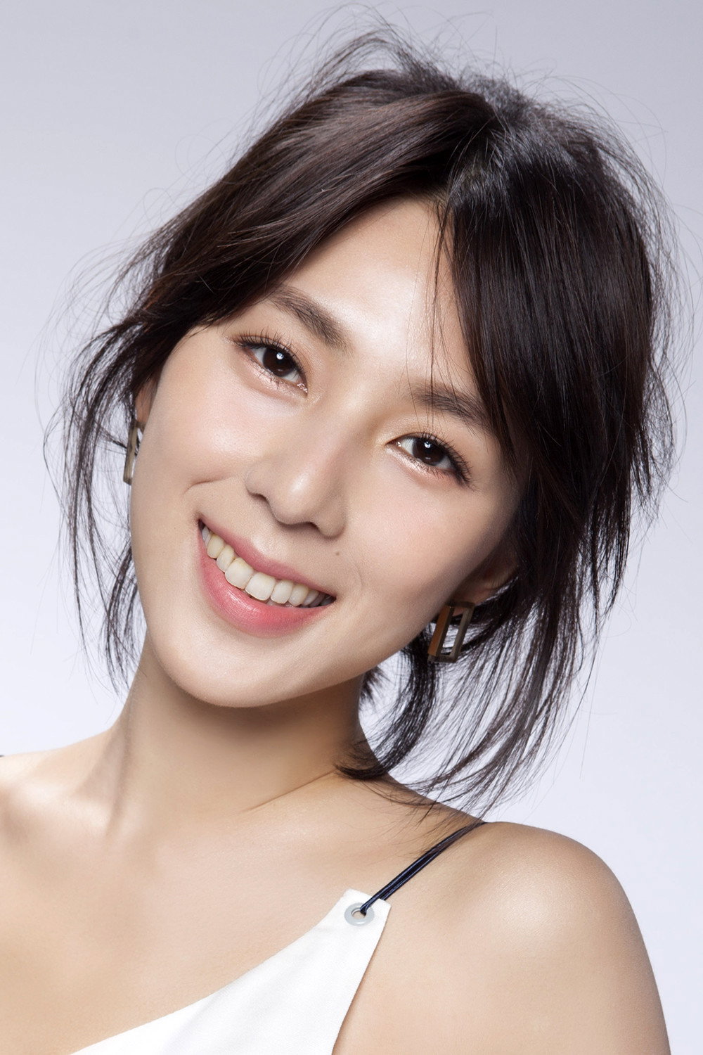 林辰唏 as Lulu in A Nail Clipper Romance