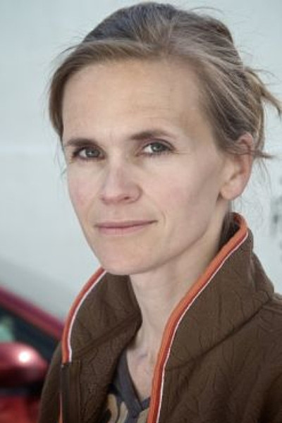 Nina von Arx as Kristina in Malika
