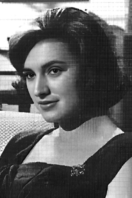 Luz Márquez as Madre de Rocio in Tengo 17 años
