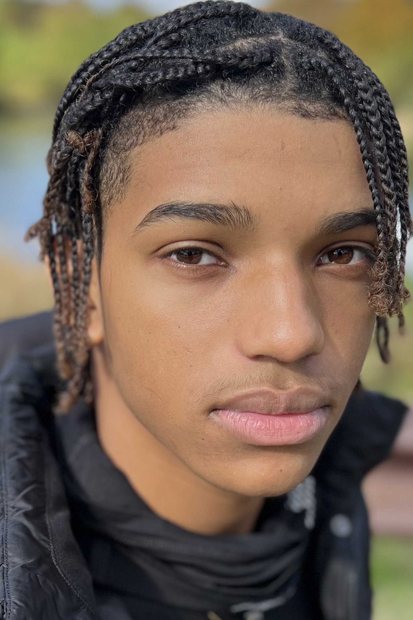 Lonnie Chavis as Bronnie in Skin
