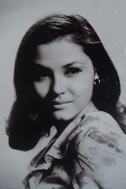 Pilar Pilapil as Amelia Montecillo in Di Ba't Ikaw