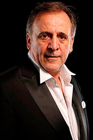 Rubén Stella as Abelardo Maciel in El hombre