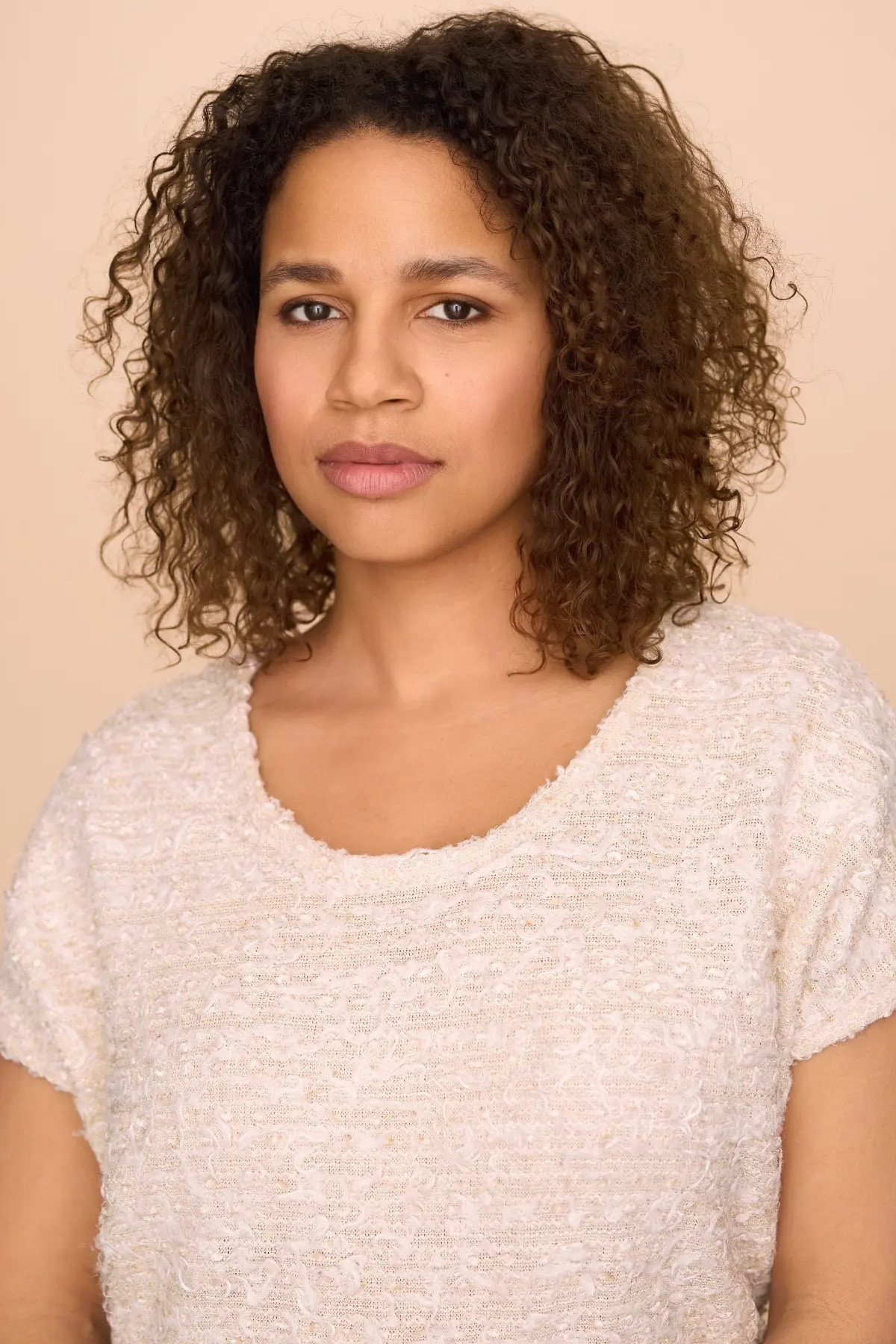 Sarah Keita as Hélène in Soft Lock