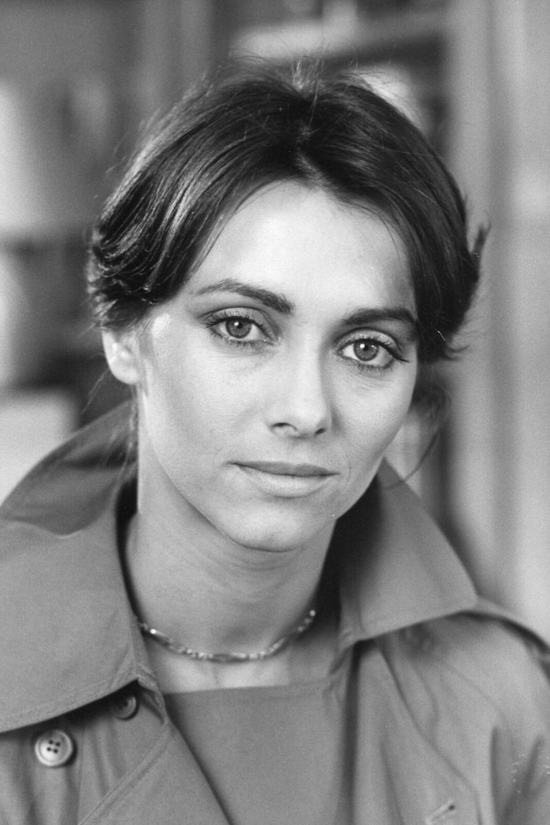 Catherine Leprince as Florence in Staircase C