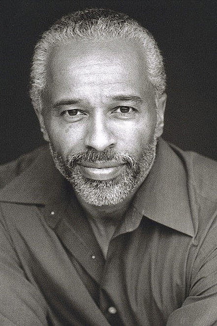 Damien Leake as Marty in Ask Harriet